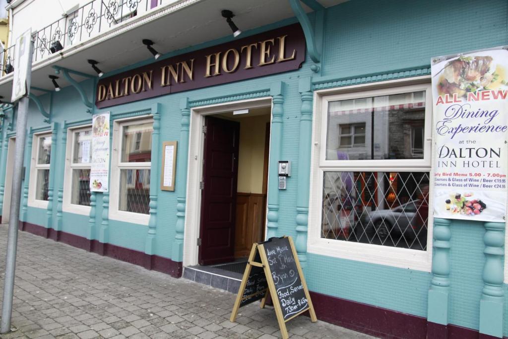 Dalton Inn Hotel クレアモリス エクステリア 写真