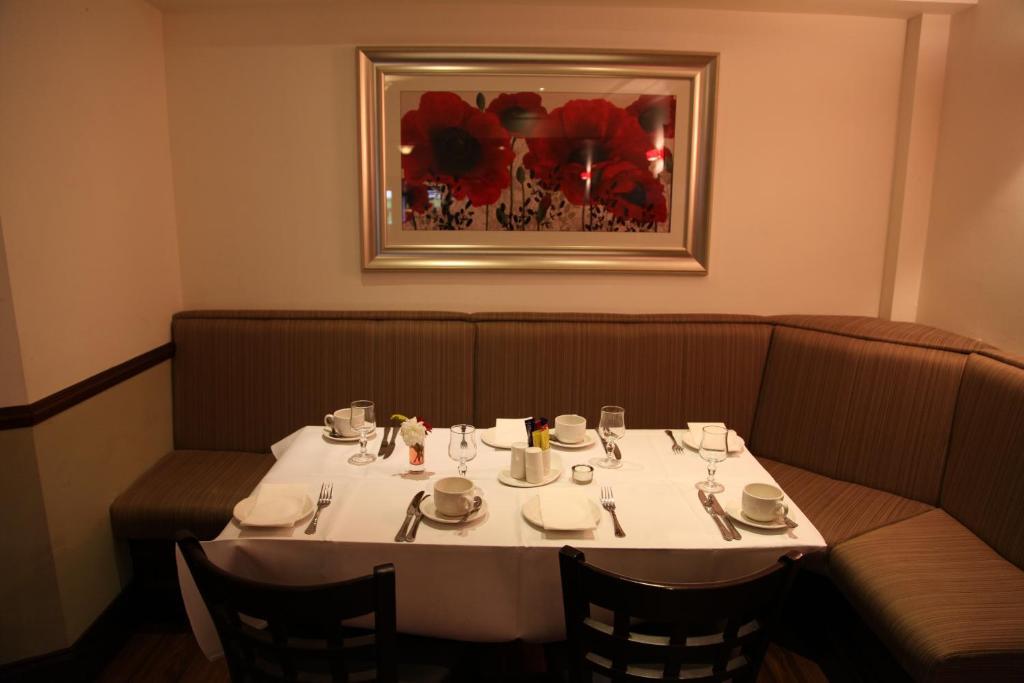Dalton Inn Hotel クレアモリス エクステリア 写真