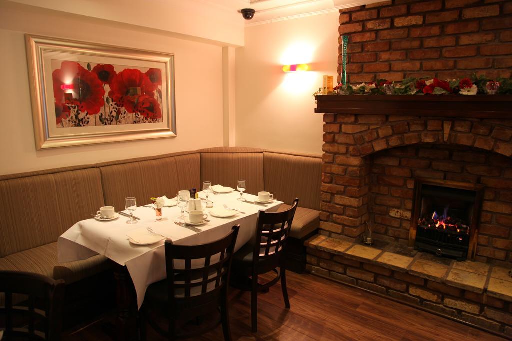 Dalton Inn Hotel クレアモリス エクステリア 写真